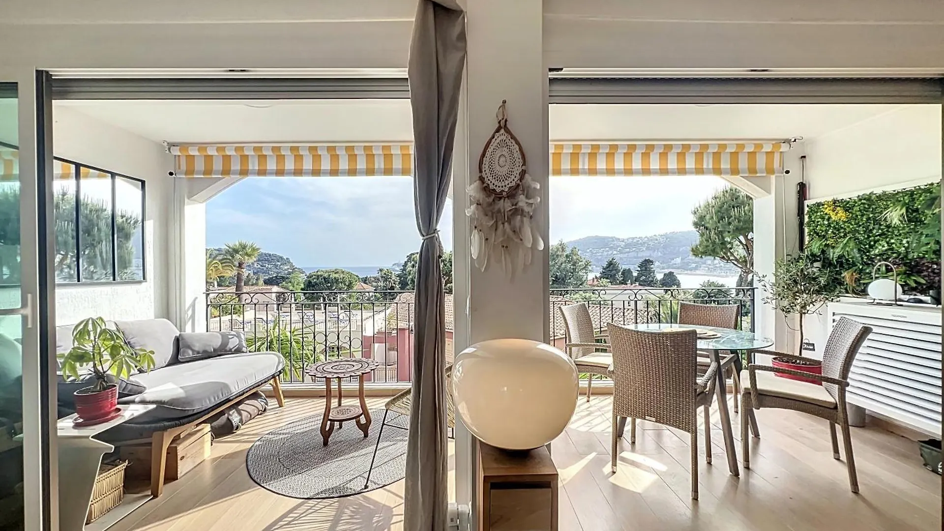 Contatos de Riviera-King-Studio